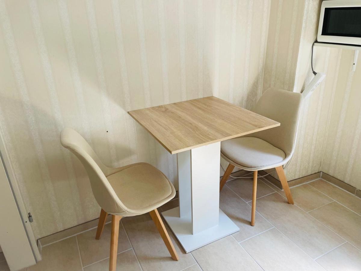 Privatunterkunft Mit Bad Und Kueche In Seenaehe Zulpich Exterior foto